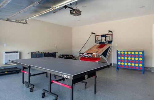 Oak Cliff House | Play & Stay Dallas Home w Gym Gameroom WiFi