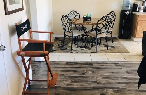 El Segundo Condo | Playa Del Rey Beach Stay with Pools, Jacuzzis & Gym