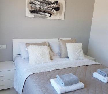 Pueblo Latino Apartment | Playa Elisa Bay MP009