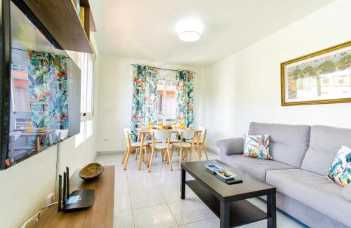 Aguilas Apartment | PLAYA LEVANTE céntrico y con Parking By Aloha Palma