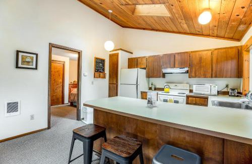 Oceanside Apartment | Playing Coast