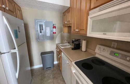 Northeast Virginia Beach House | Playing Hooky at Dolphin Run-Oceanfront Condo-Pool