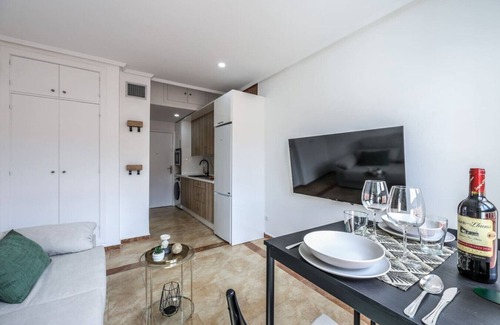 Almenara Apartment | Plaza Castilla Studio, Madrid