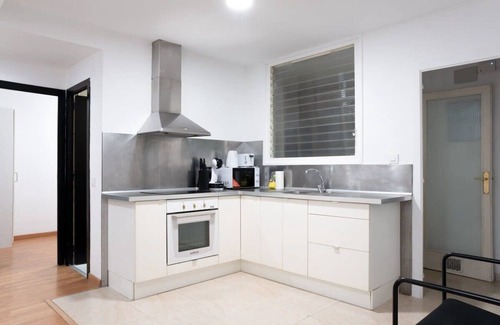 La Ribera Apartment | Plaza Catalunya quiet and comfortable 3BD