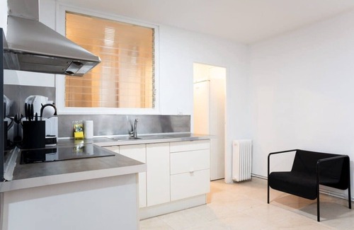 La Ribera Apartment | Plaza Catalunya quiet and comfortable 3BD