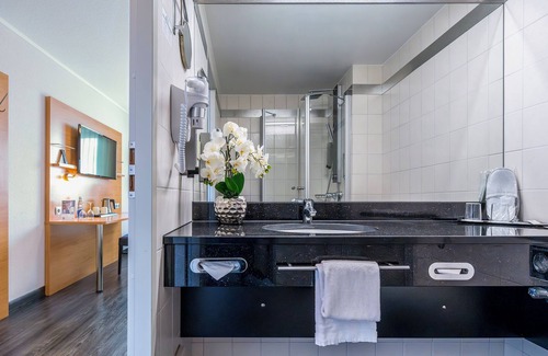 Bernhausen Hotel | PLAZA INN Stuttgart-Filderstadt
