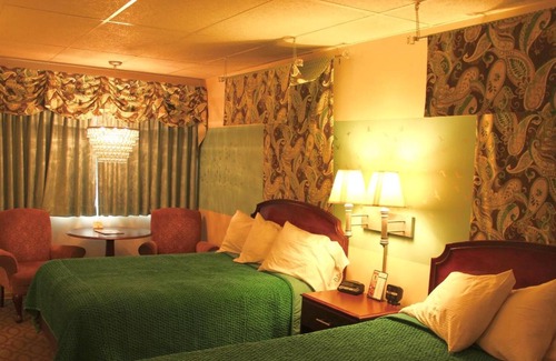Sault Ste. Marie Hotel | Plaza Motor Motel