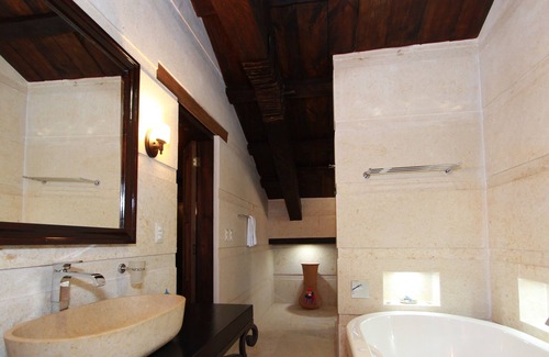 De La Merced Hotel | Plaza San Cristóbal Inn