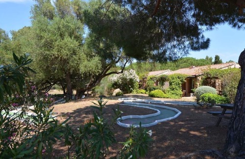 Serra-di-Ferro Apartment | Pleasant air-conditioned apartment (residence * swimming pool, sea on foot.)