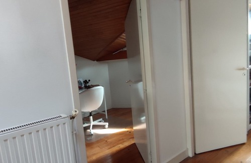Le Bouscat House | Pleasant air-conditioned townhouse with pool table, table football, PS4, private terrace