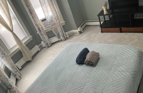 Collingdale House | Pleasant and lovely home near PHL airport.