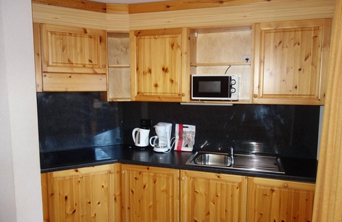 Saint-Pierre-de-Clages Apartment | Pleasant apartment with sauna