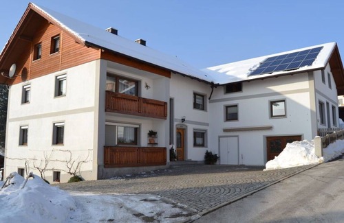 Ottenzell House | Pleasant apartment in Karlsfeld