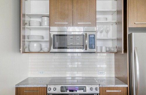 Bay Village Apartment | Pleasant Back Bay 1BR w/Gym, W/D & Basketball, nr T, by Blueground