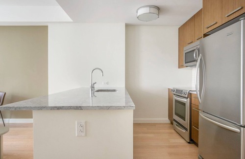 Bay Village Apartment | Pleasant Back Bay 1BR w/Gym, W/D & Basketball, nr T, by Blueground