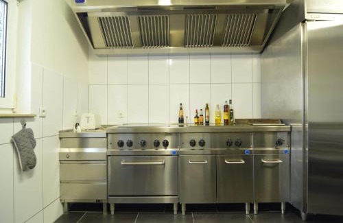 Bad Ems House | Pleasant Holiday Home in Kemmenau with Sauna
