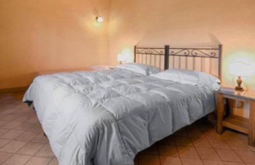 Reggello House | Pleasant holiday home in Reggello with pool