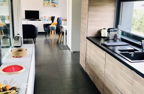 Maubuisson House | Pleasant modern air-conditioned villa - Lake 200m-12 sleeps -Maubuisson center