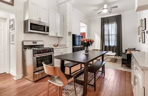 Faubourg Delachaise House | Pleasant Palace