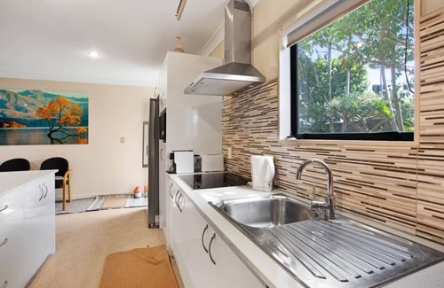 Greenlane - Ellerslie Apartment | Pleasant Pines Unit with Parking