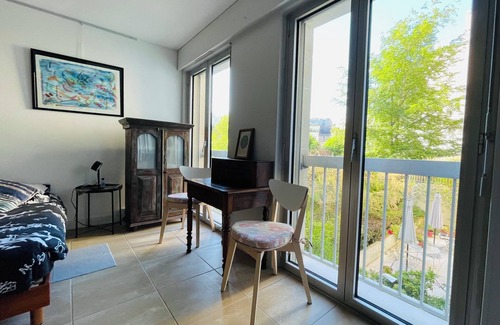 Montparnasse Apartment | Pleasant, quiet, south-facing 40 m2 apartment facing a 2000 m2 garden.