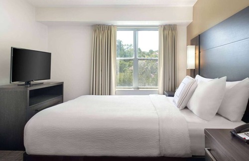 Cary Hotel | Pleasant Stay! Spacious and Pet-friendly 2BR Suite, Free Breakfast, Outdoor Pool