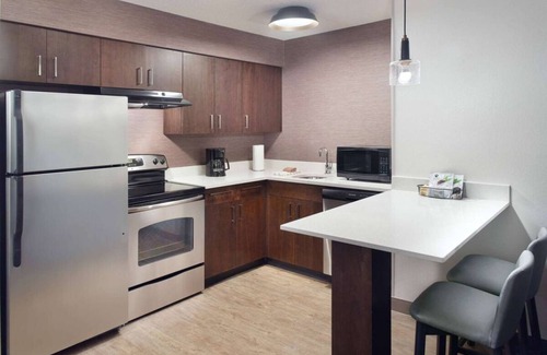 Cary Hotel | Pleasant Stay! Spacious and Pet-friendly 2BR Suite, Free Breakfast, Outdoor Pool