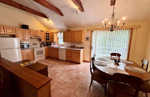 South Chatham House | Pleasant Street Hideaway!