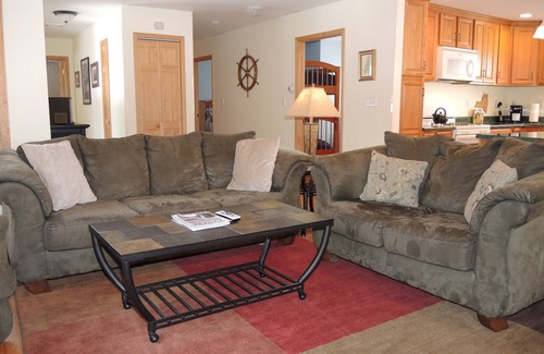 Milford House | Pleasant Valley Pines - Peaceful getaway, 3 bdrm/2 ba ranch, near Dreams Park