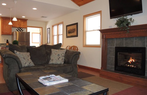 Milford House | Pleasant Valley Pines - Peaceful getaway, 3 bdrm/2 ba ranch, near Dreams Park