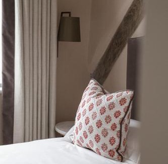 Bray on Thames House | Plum Bray