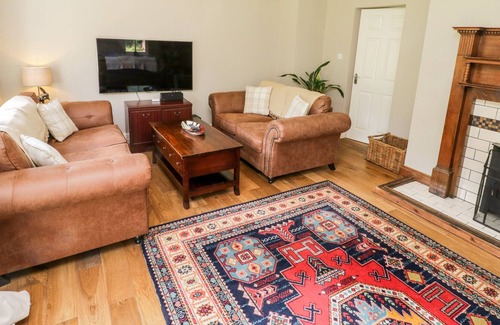 Guisborough Cottage | PLUM COTTAGE, pet friendly, with open fire in Guisborough