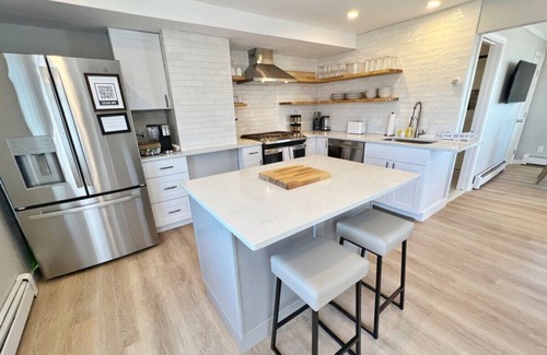 Newbury Apartment | Plum Island Beachhead: Beachfront & Views! Condo