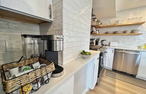Newbury Apartment | Plum Island Beachhead: Beachfront & Views! Condo