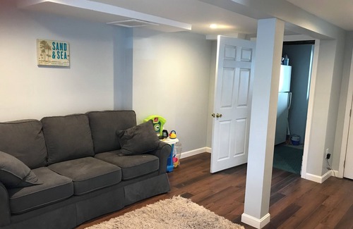Newbury House | Plum Island Newbury Beach Rental- 3 min Walk to the beach