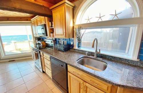 Newbury Condo | Plum Royale: Plum Is. beachfront w/stunning views