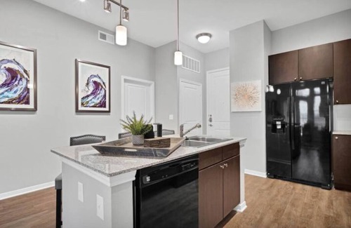 South Main Apartment | Plush 1BR unit mins to Med Ctr-Dtwn
