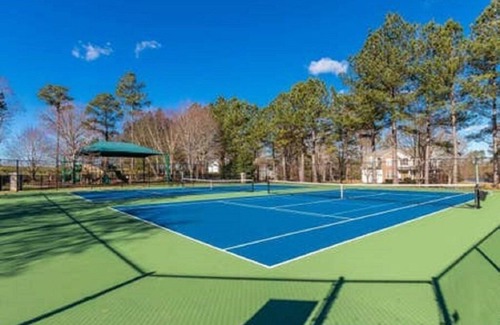 Raleigh Apartment | PLUSH COZY PRIVATE SUITE MINS from DOWNTWN RALEIGH