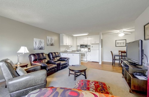 Santa Clara Apartment | Plush, Furnished 2 BR Silicon Valley Corporate Suite