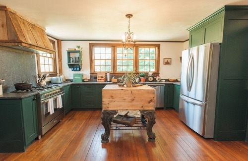 Plympton House | Plympton Antique farmhouse circa 1707