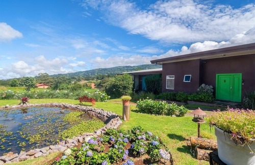 Sabanilla Apartment | Poas Master Suite near Poas Volcano & SJO Air