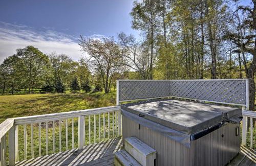 Albrightsville House | Pocono Retreat Access to Community Lake and Beach!