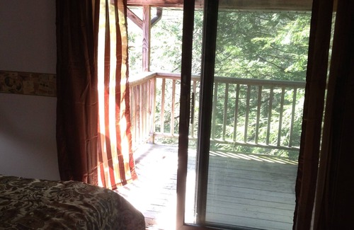 Marshalls Creek Cabin | PoconoRental.Shop - Free 4th Night - #1 Great Lodge w/Hot Tub