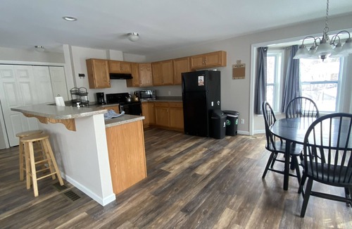Briar Crest Woods House | Poconos Family Retreat - new on vrbo 2023, reviews on abnb
