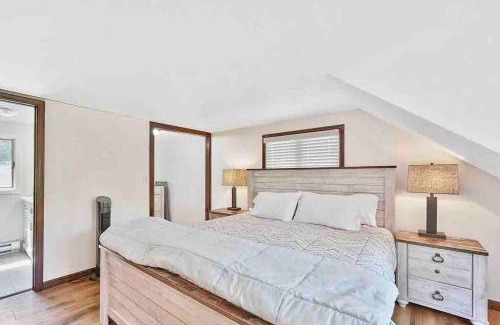 Lake Harmony House | Poconos Getaway! Lake Harmony!
