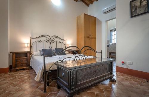 Asciano House | Podere Fossaccio Casa Pino