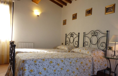Chianciano Terme Other | Podere Gello, Amazing Tuscany Farmhouse, Sleeps 15, Free Parking, Wi-Fi