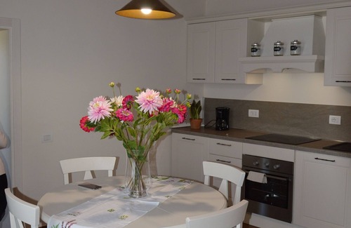 Castagneto Carducci Apartment | Podere le Bozze "Cuoricino" just 10 minutes from the sea