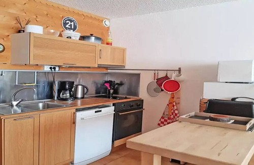 Puy-Saint-Vincent Apartment | Podium Residence - POD102 - APPT T2 - VERANDA VIEW PISTES - 5 PERSONS - CENTRE STATION