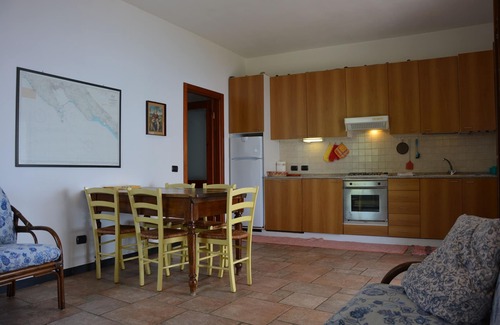 Montaretto Apartment | Poggio del Salice - Apt. Tigullio with terrace /4 people /Citra 011005LT0036